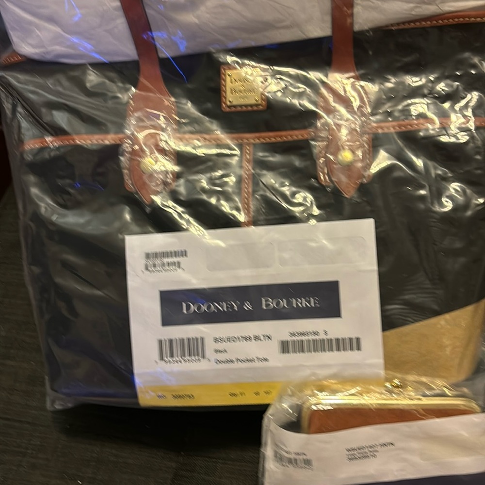 Dooney & Bourke